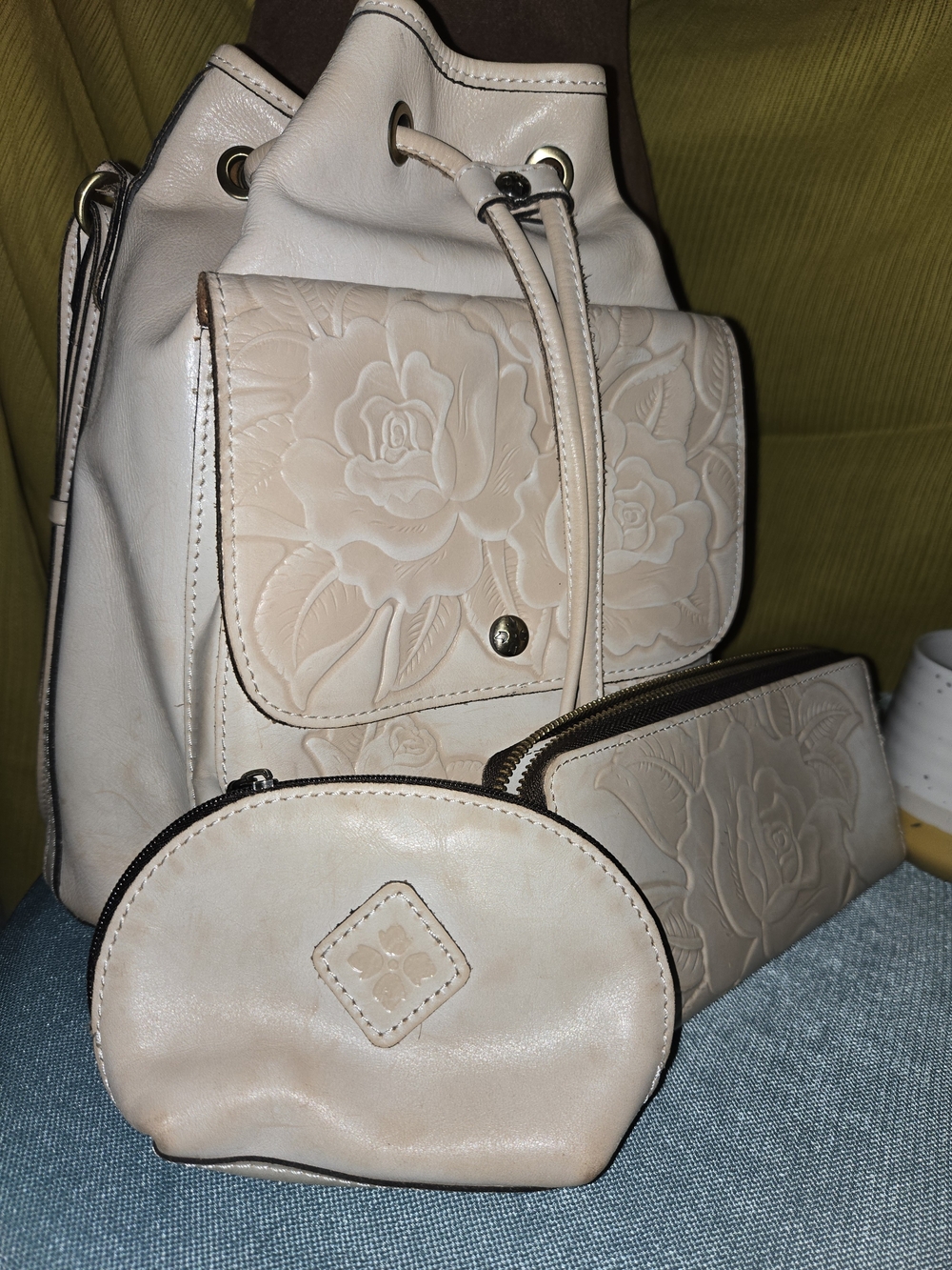 Patricia Nash! EUC💯 Womens Floral Embossed Cream Leather HOBO Set - Picture 15 of 16